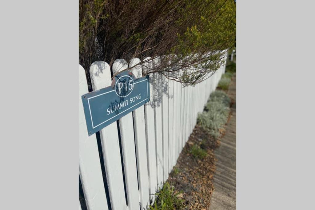 Summit Song - Thesen Island Villa Knysna Exterior photo